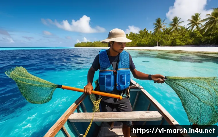 마셜 제도에서의 수산업과 지속 가능성 - A young sustainable fisherman on a small boat in the Marshall Islands, using eco-friendly large mesh...